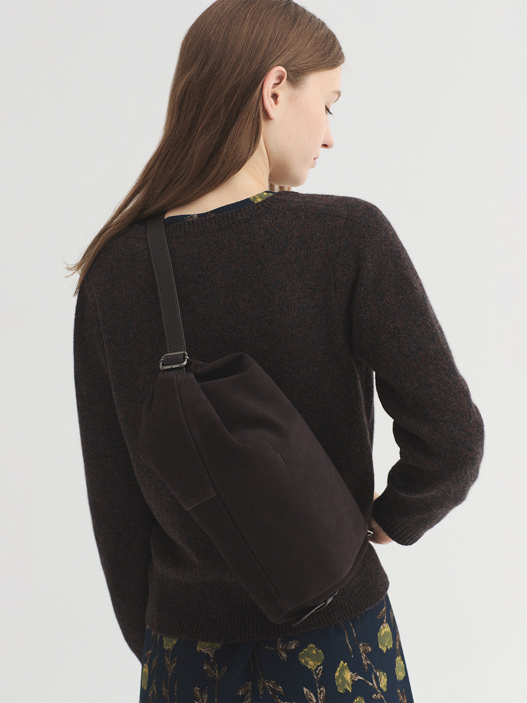 suede_bag_brown_4.jpg