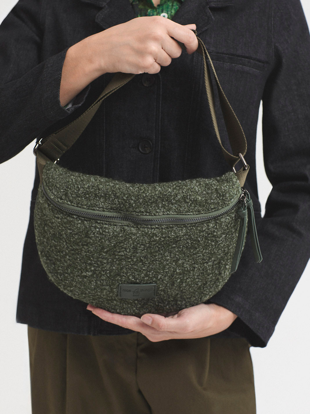 waist_bag_boucle_green_2.jpg