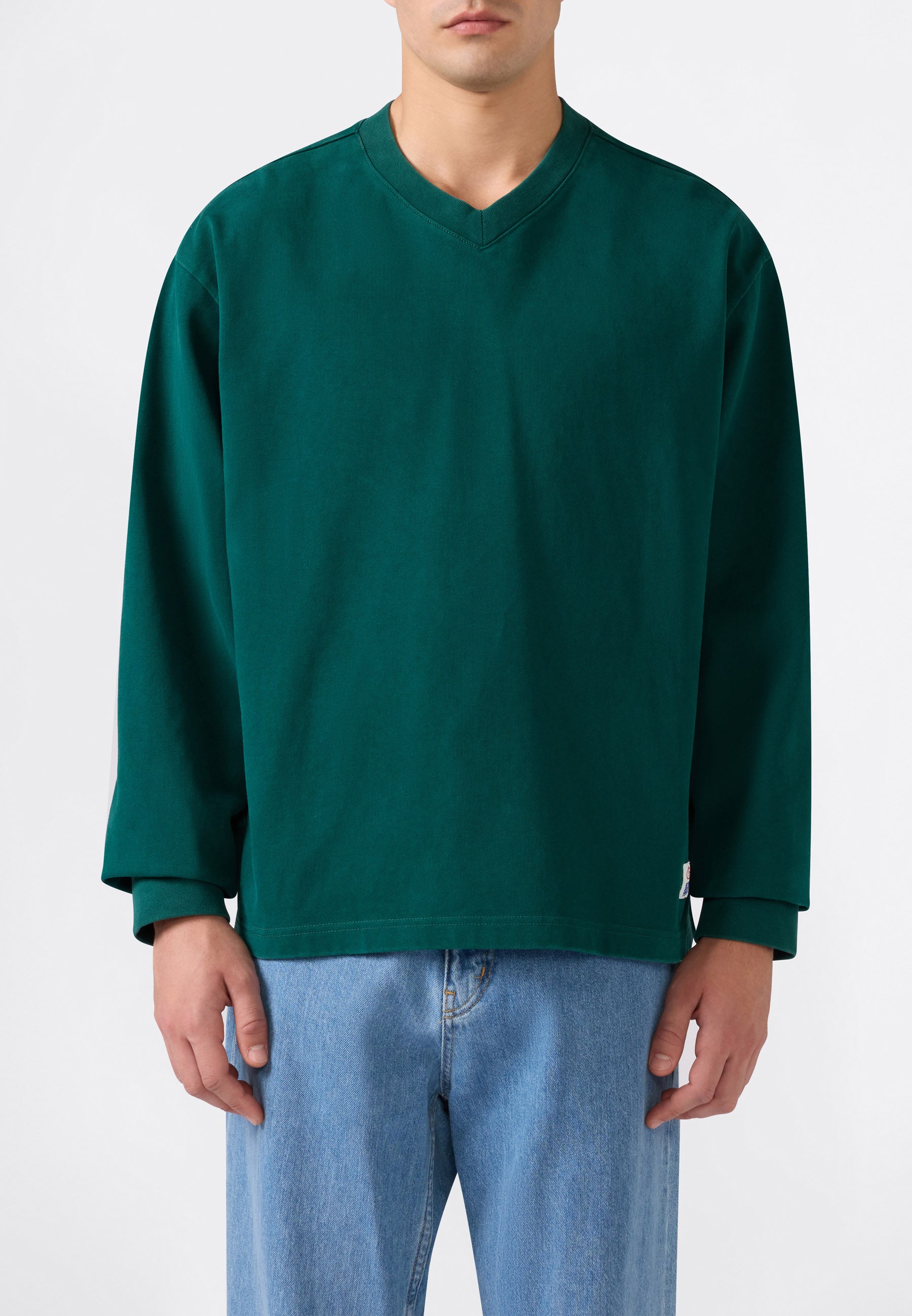 Vneck_sweatshirt_GS592_3.jpg