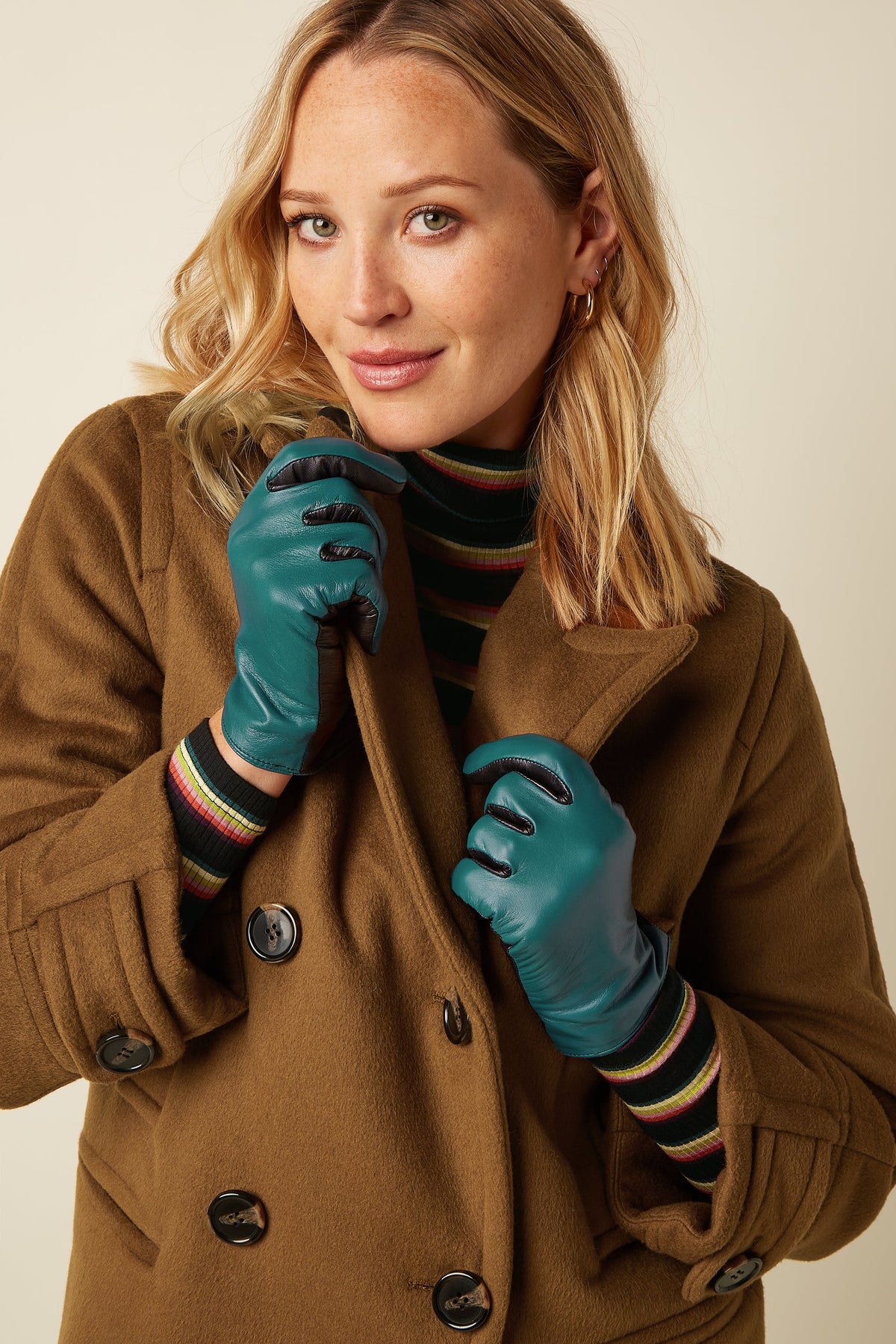 leather_gloves_green_3.jpg