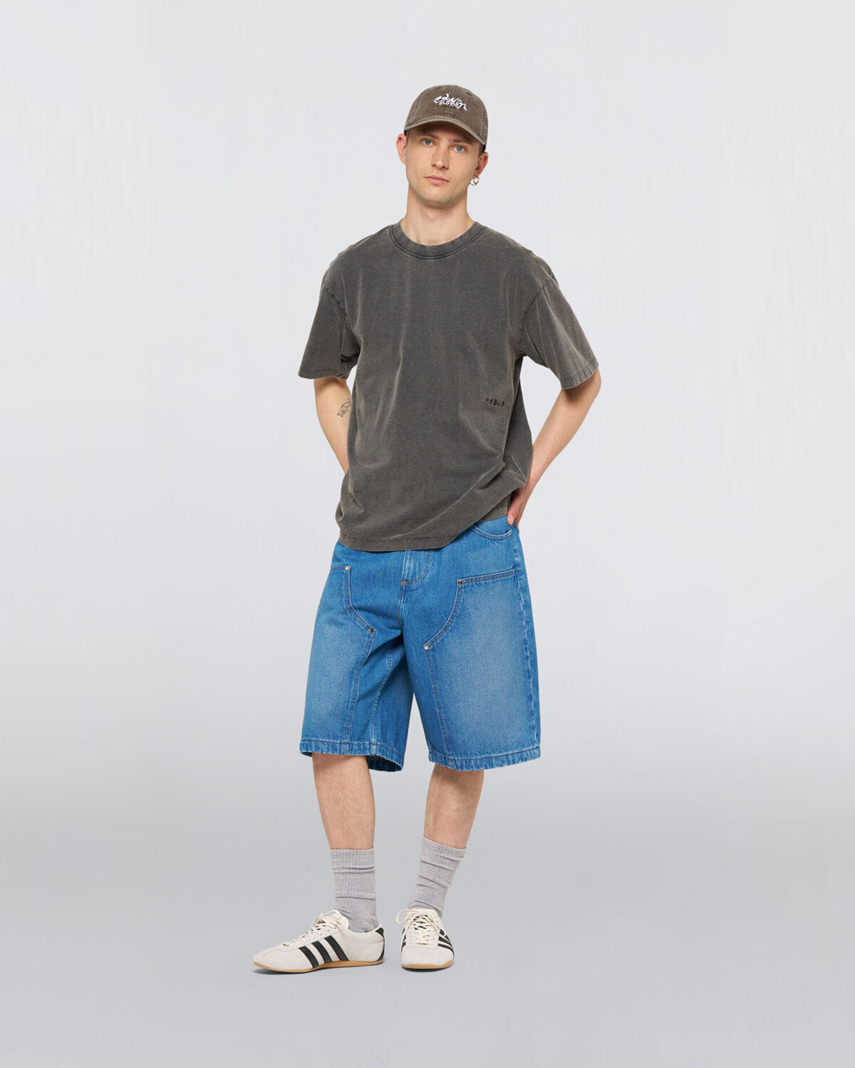 I036580_915Z-OF-2.jpg