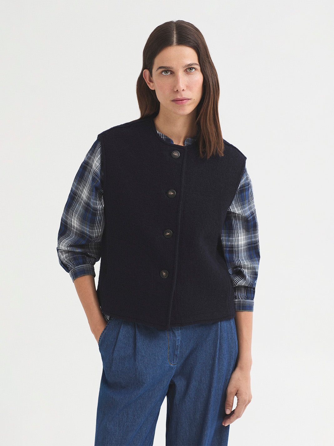 wool_vest_navy_2.jpg