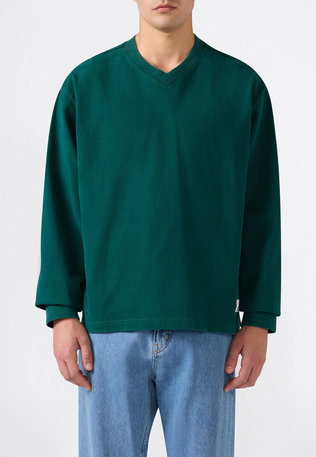 Vneck_sweatshirt_GS592_3.jpg