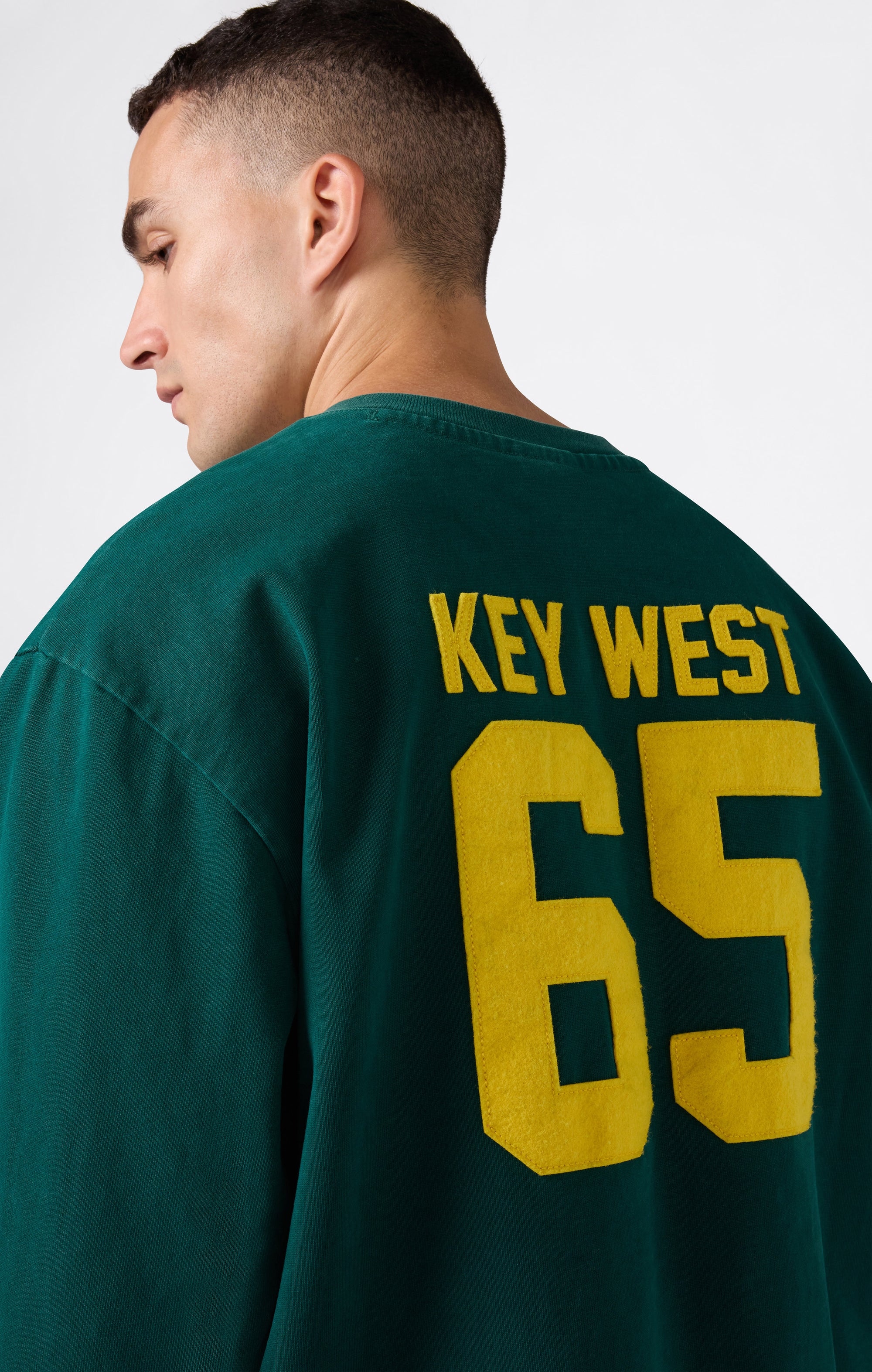 Vneck_sweatshirt_GS592_2.jpg