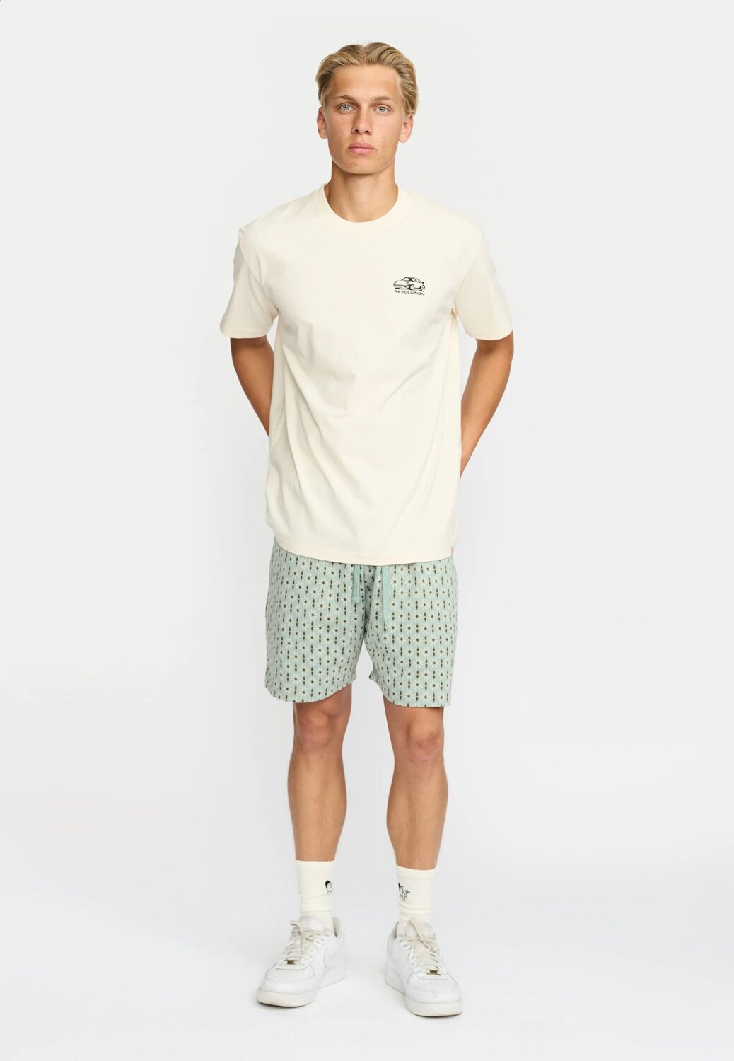 1453_POR-Offwhite-4.jpg