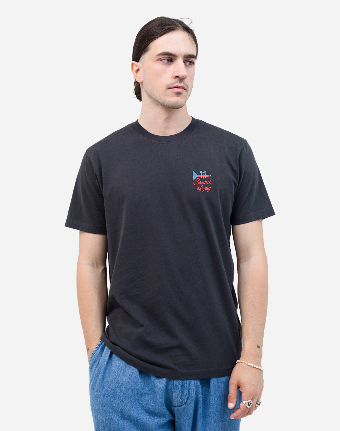 t-shirt-fanfare-noir-carbone-1.jpg