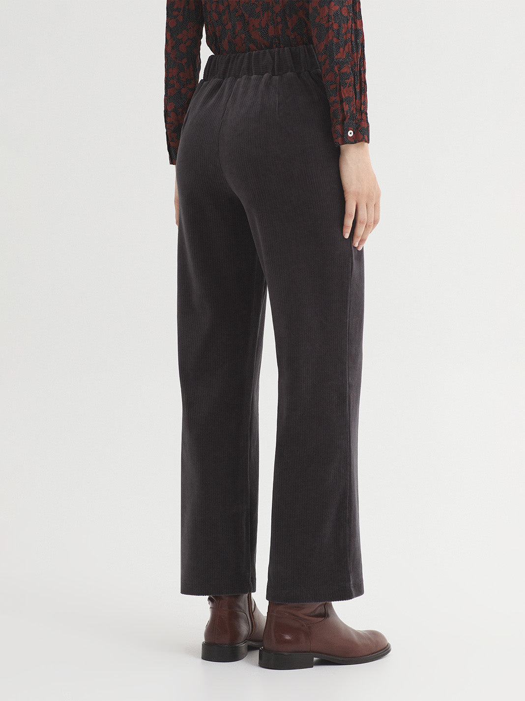 elastic_pants_grey_3.jpg