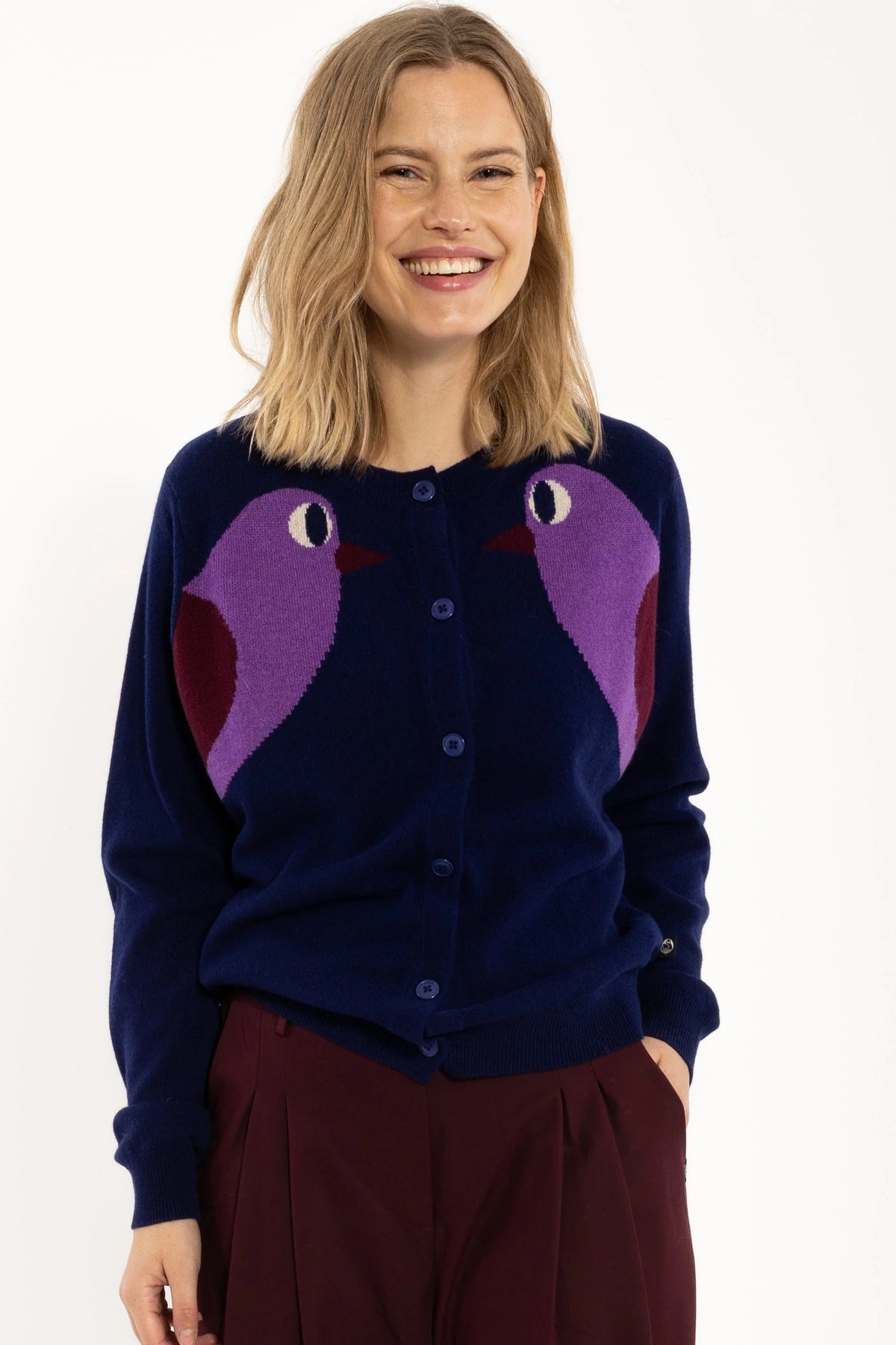 life_wool_cardigan_blue_5.jpeg