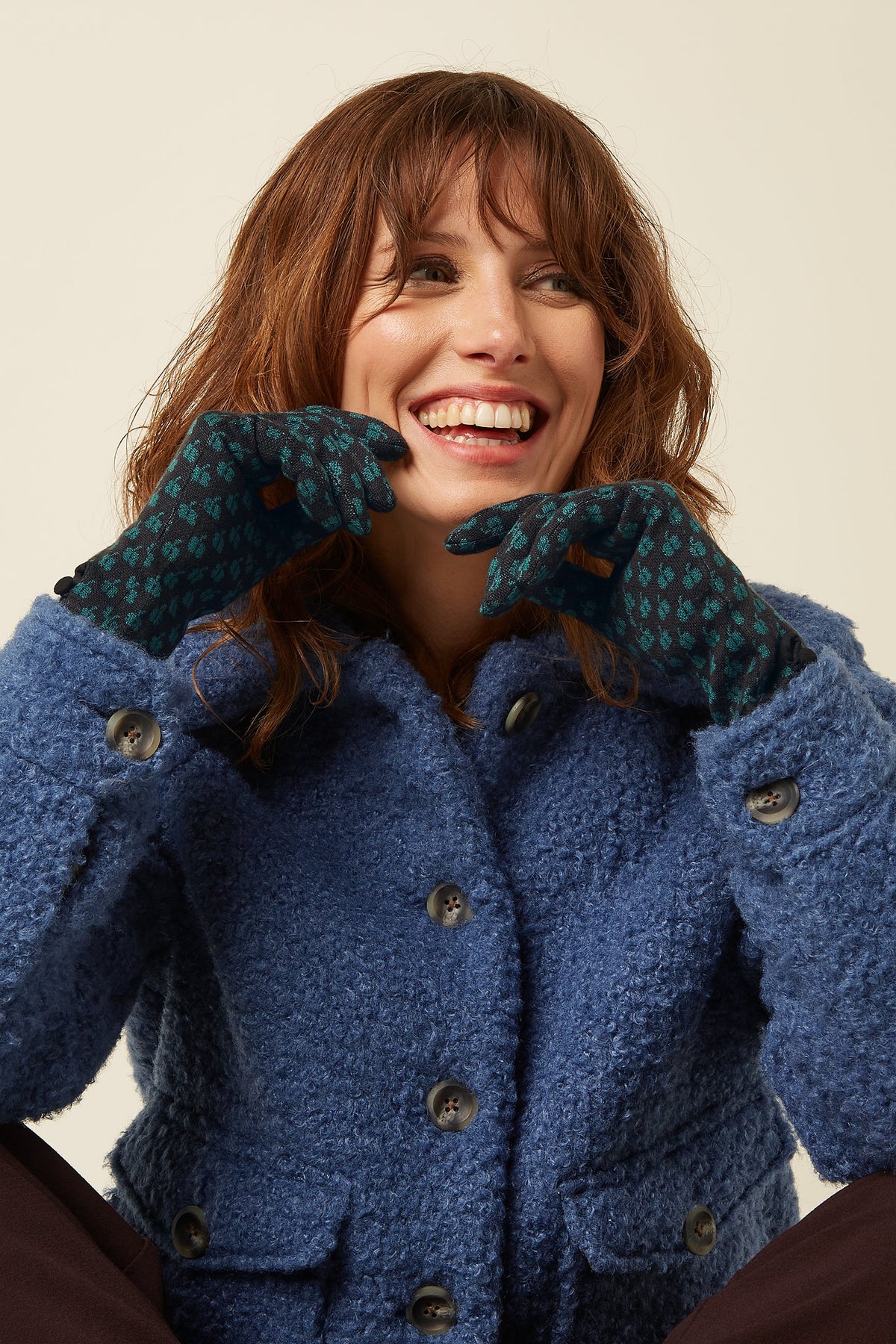 chelsea_glove_green_3.jpg