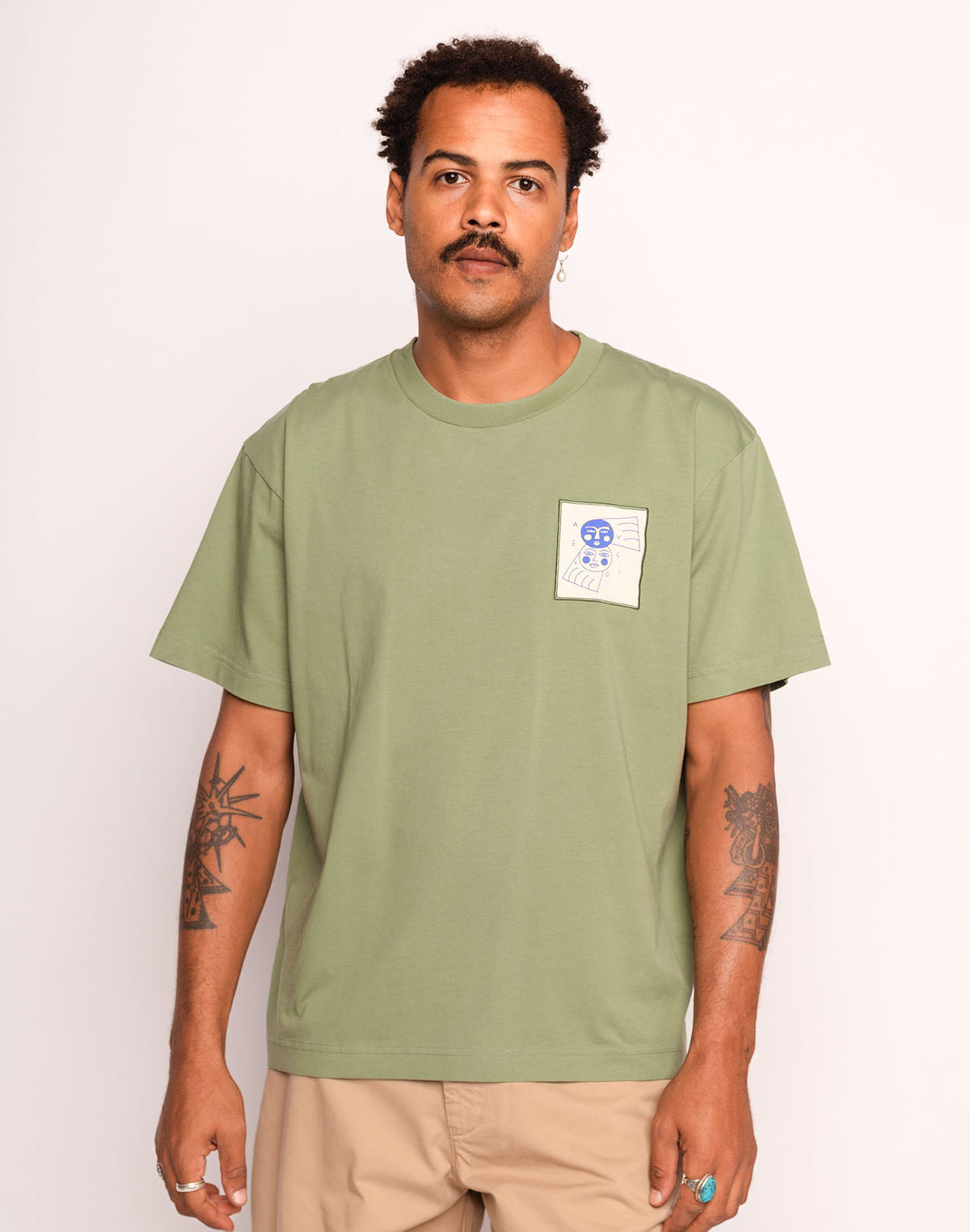 tshirt_avec_green_2.jpg