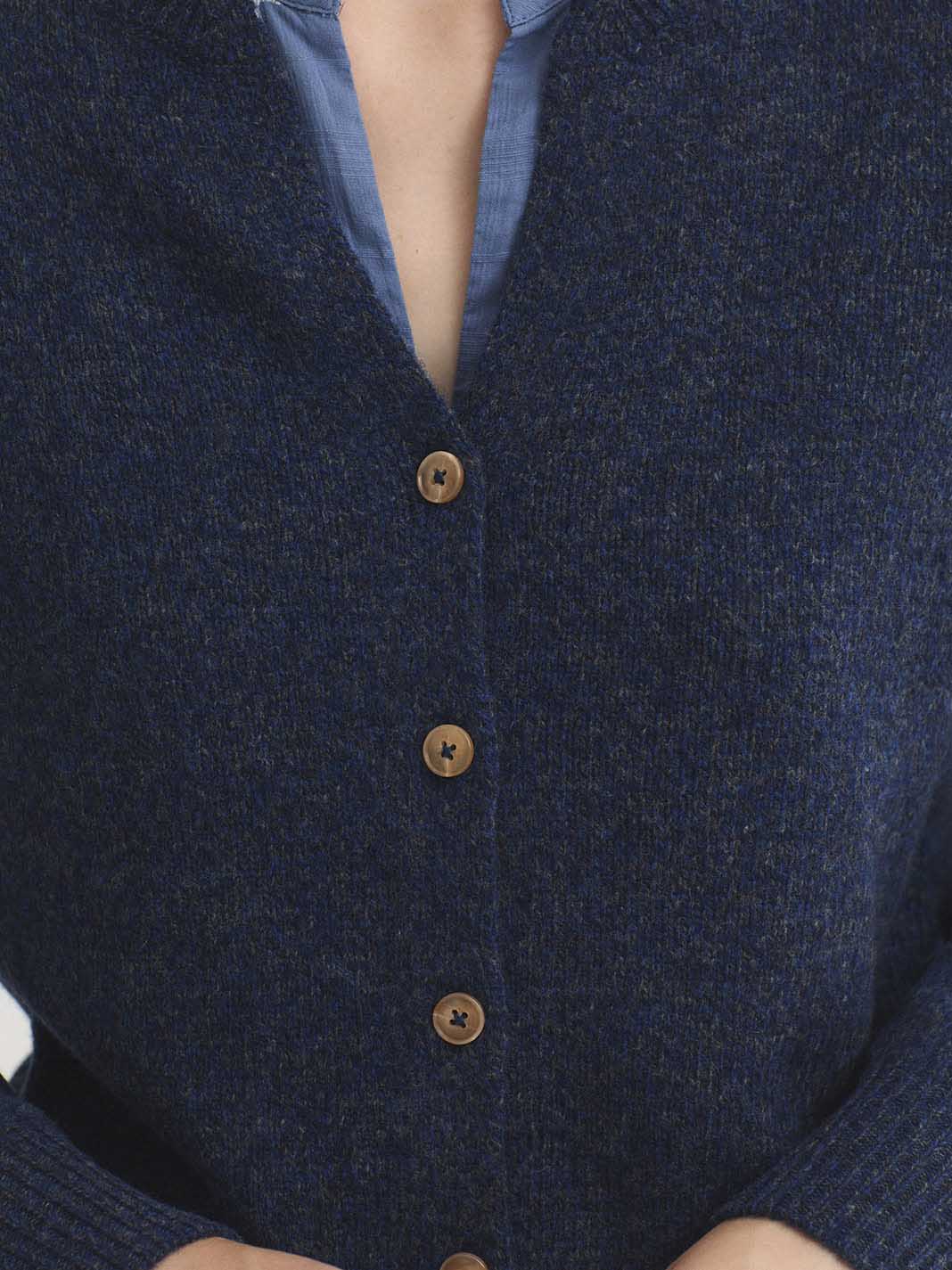 jacket_round_blue_3.jpg