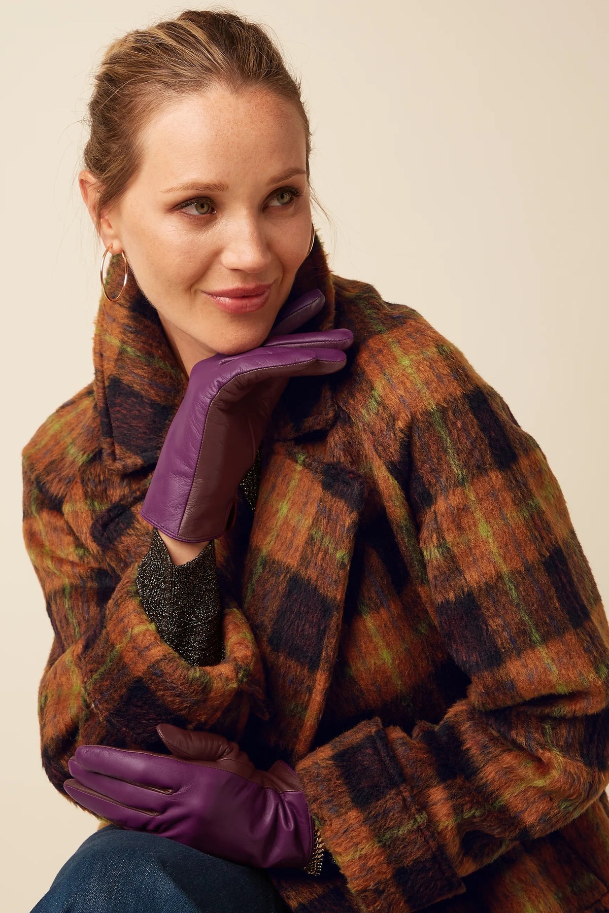 leather_gloves_purple_3.jpg