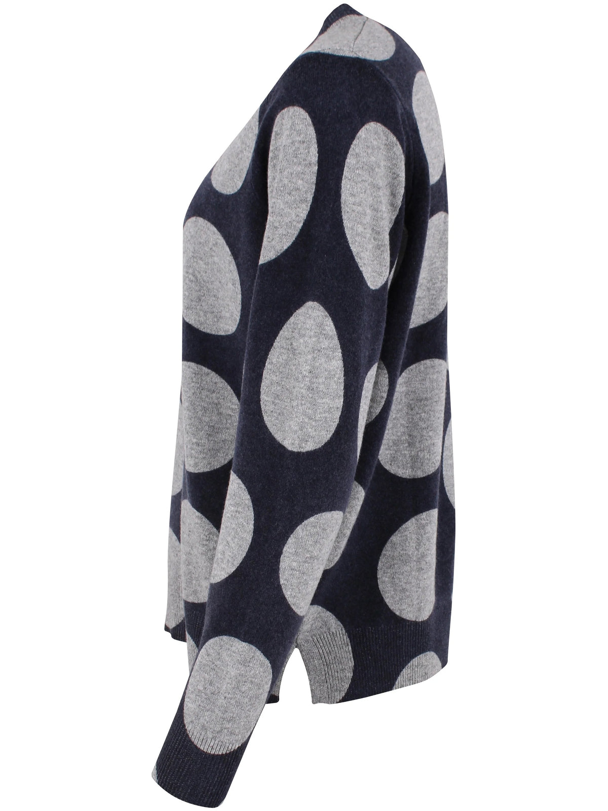letter_wool_sweater_navy_3.jpeg