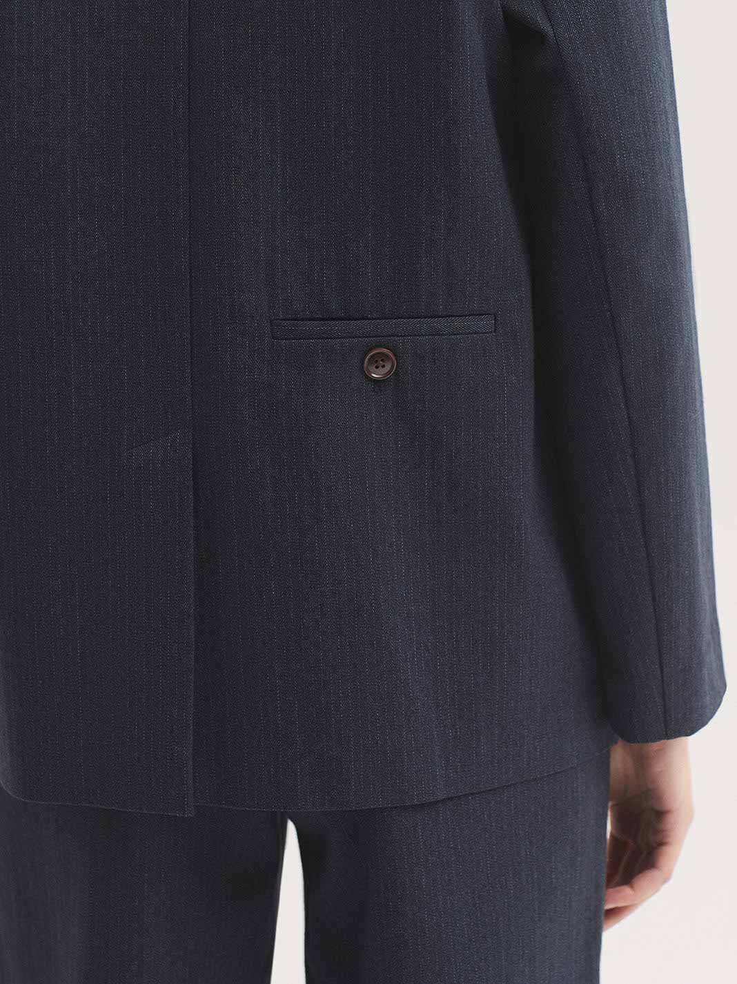 pinstripe_blazer_navy_3.jpg