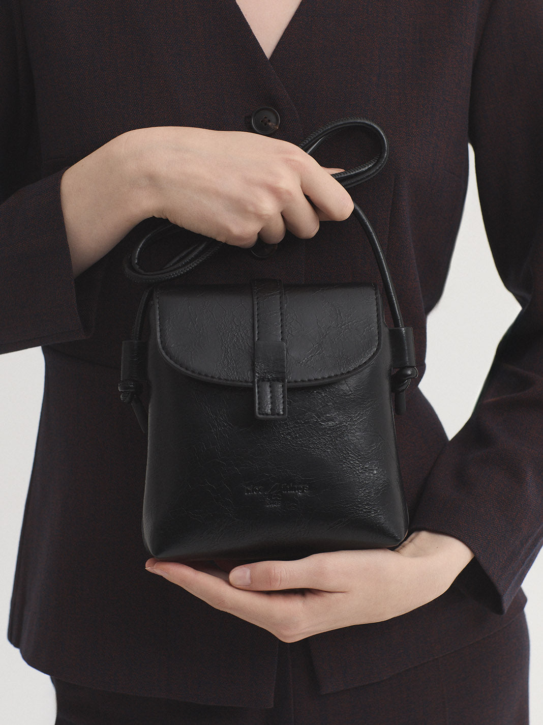 ecoleather_cross_bag_black_5.jpg