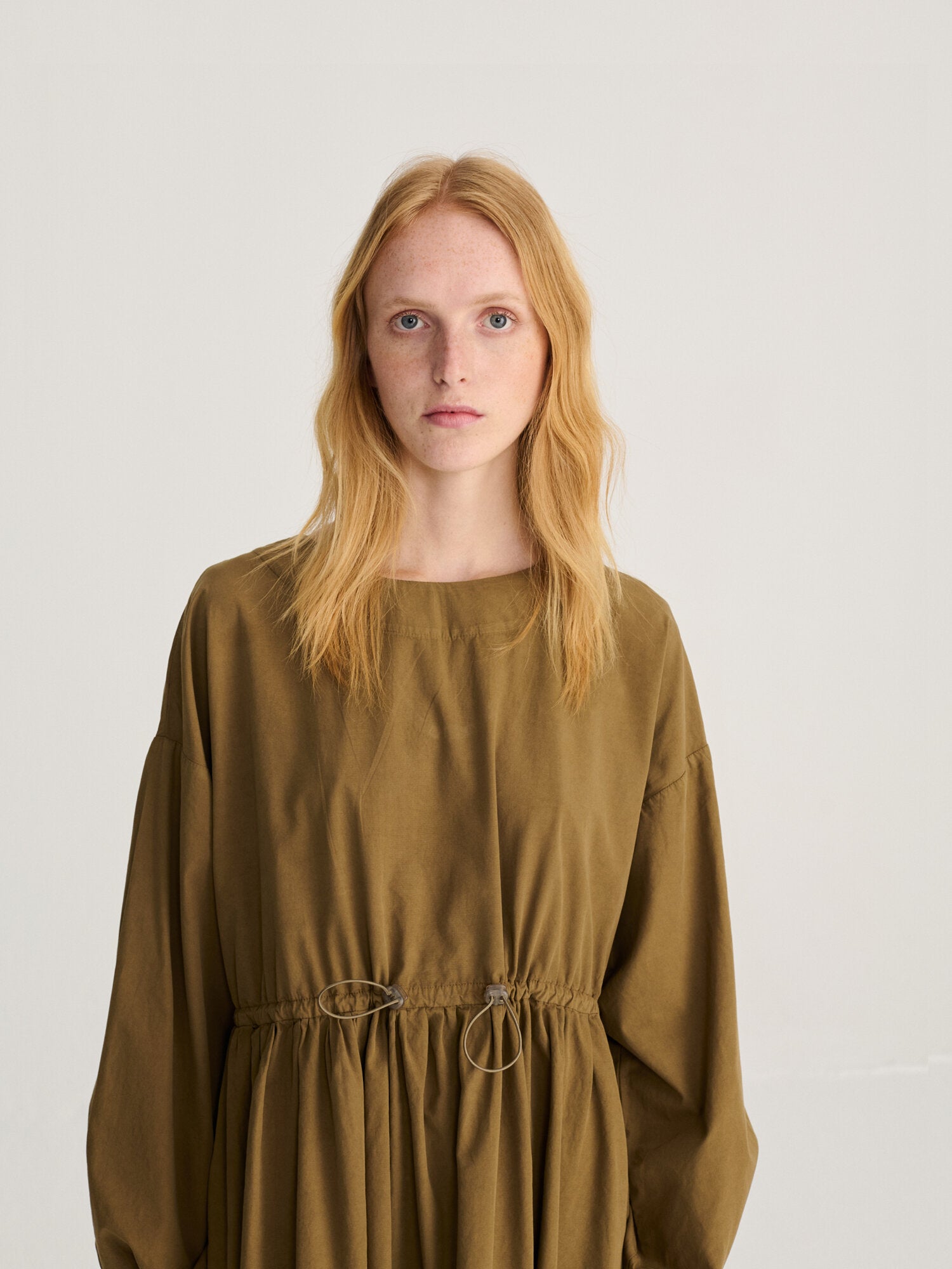 poplin_elastic_dress_khaki_8.jpg