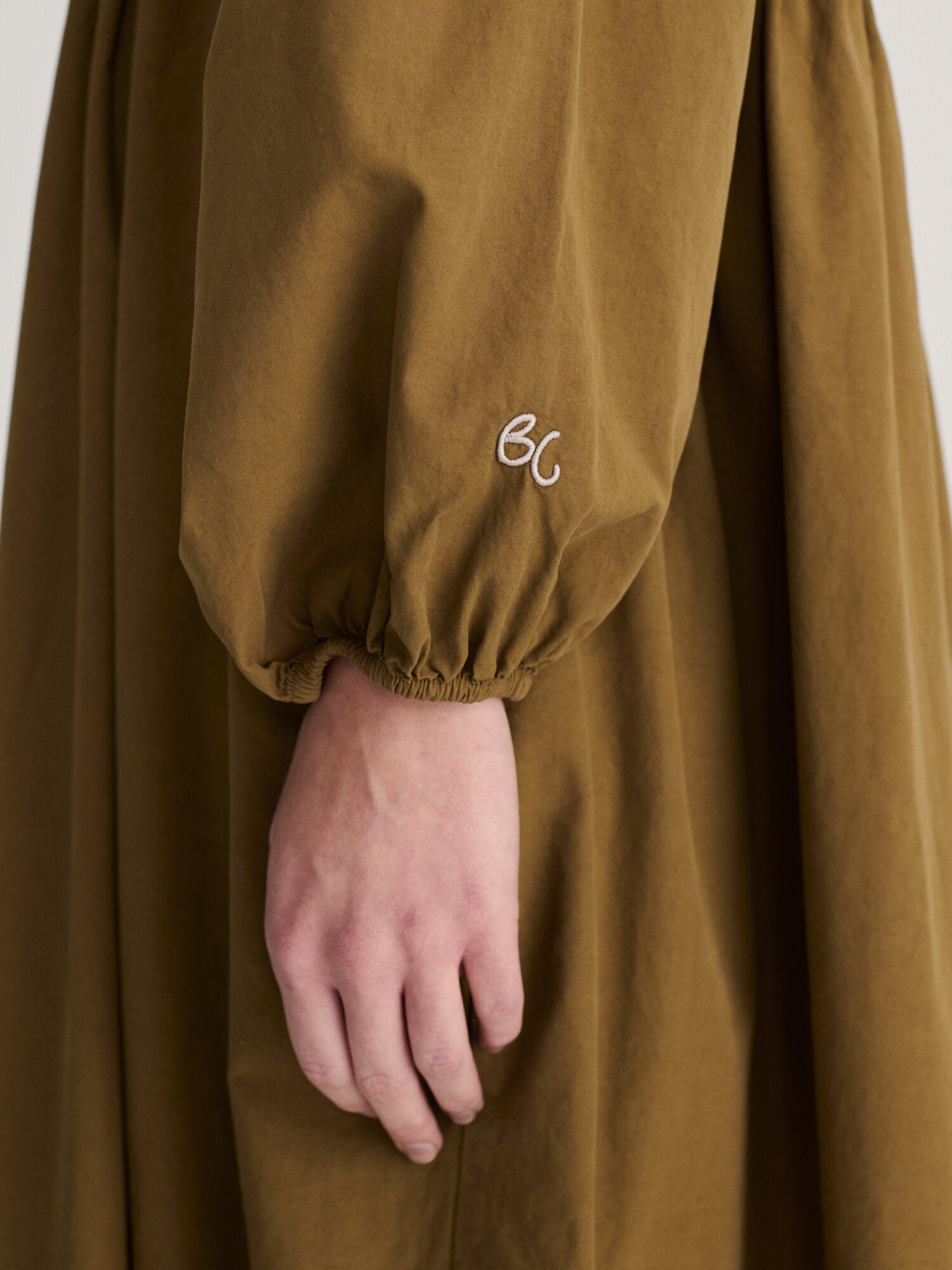 poplin_elastic_dress_khaki_7.jpg