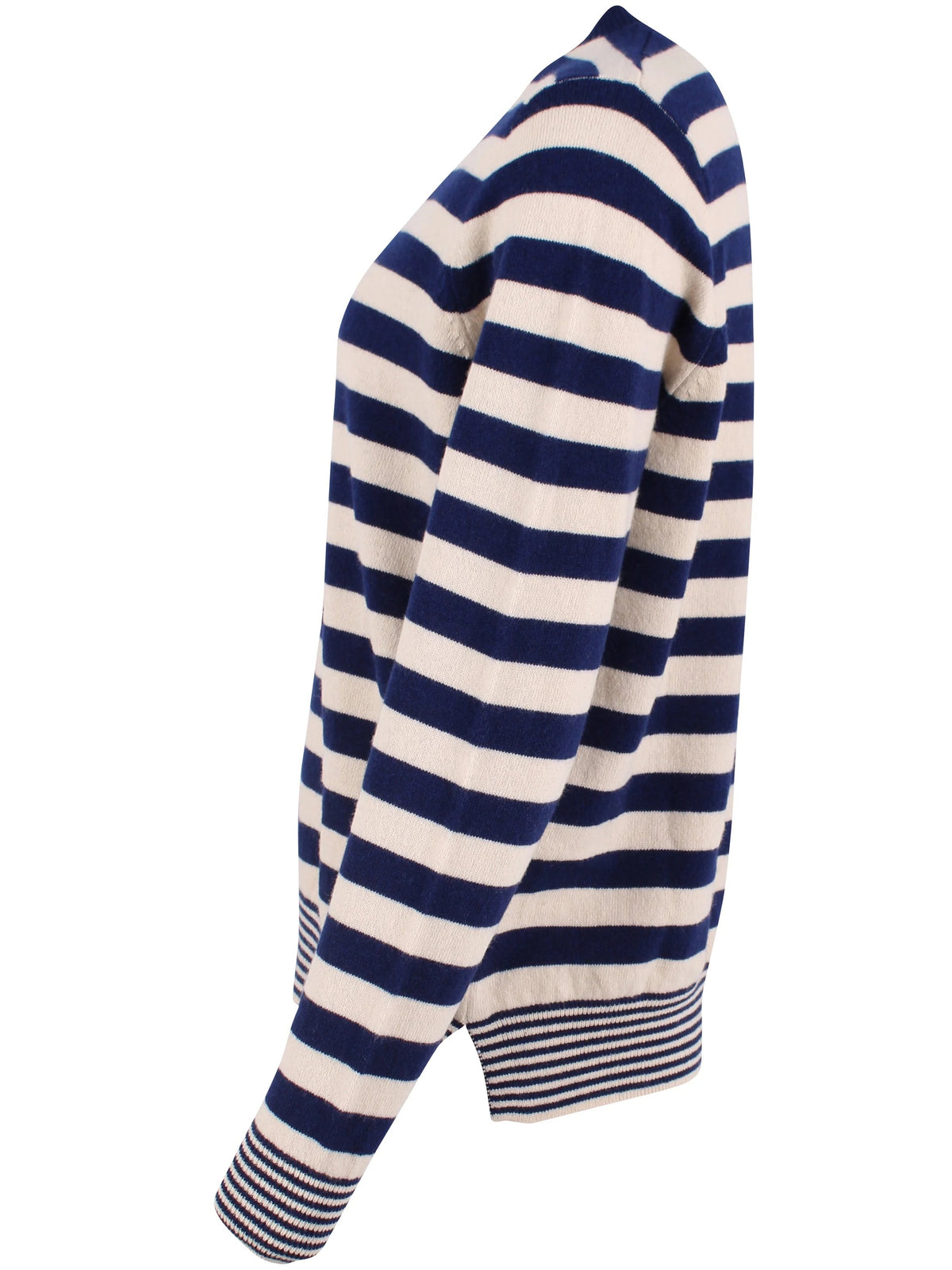 letter_wool_sweater_blue_3.jpeg