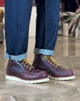 Moc Red Wing